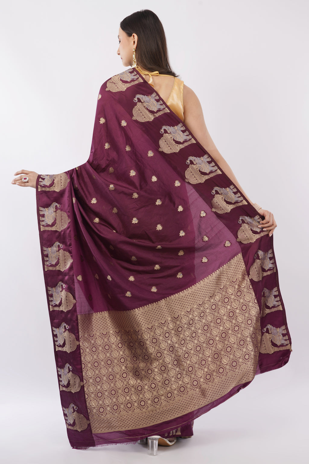 majestic wine silk saree with gajaraj motif