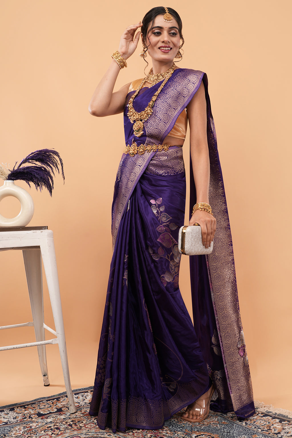 Exquisite Deep Purple Handloom Viscose Banarasi Saree with Intricate Zari Work