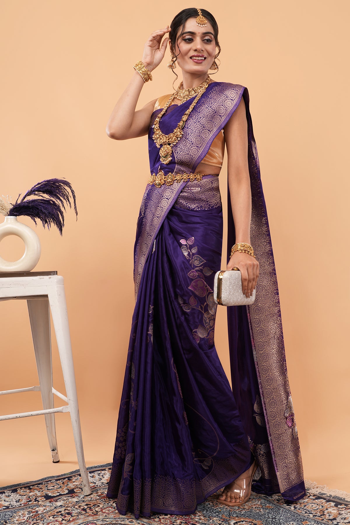 Exquisite Deep Purple Handloom Viscose Banarasi Saree with Intricate Zari Work