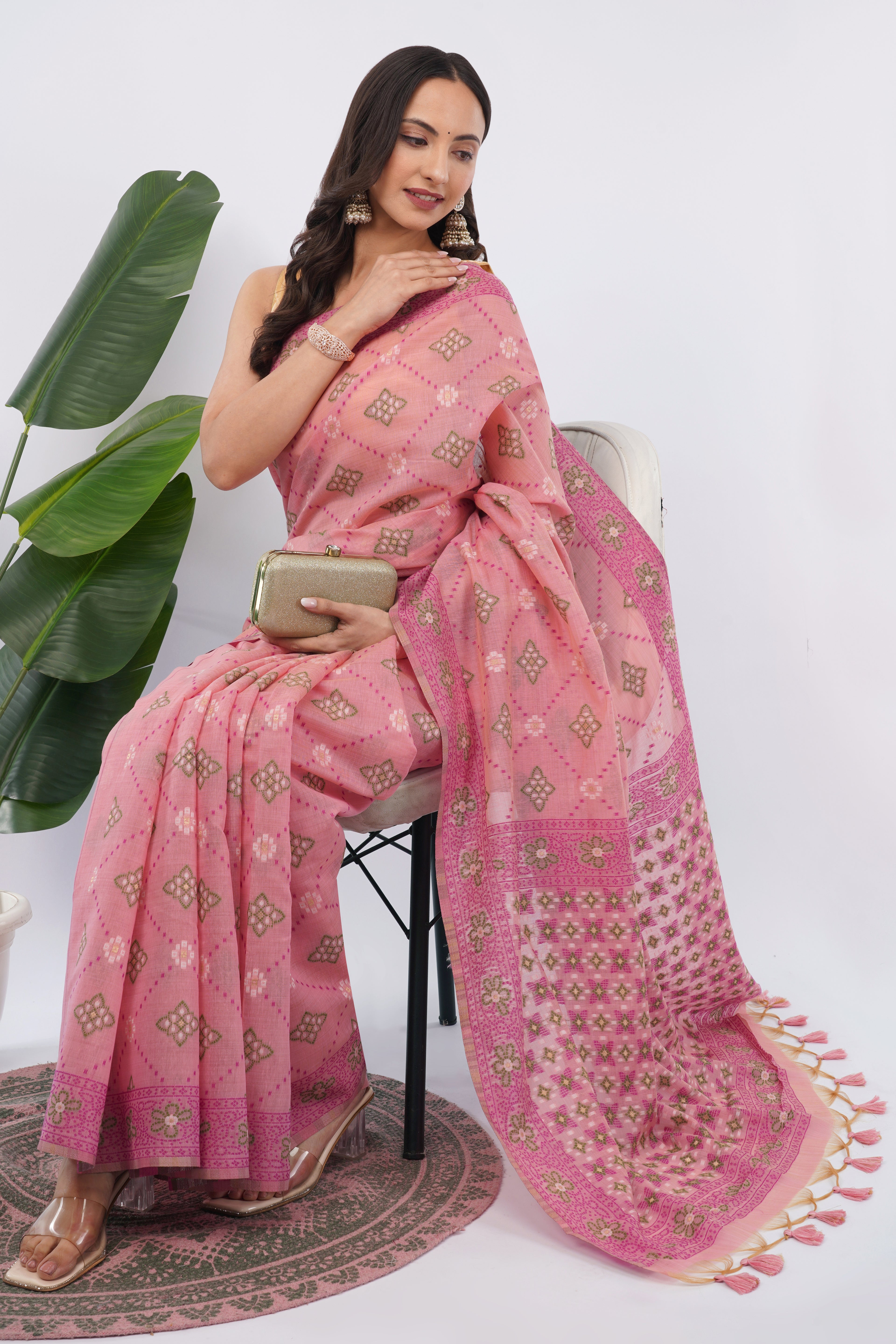 Authentic Bengal Handloom soft rose pink Cotton Jamdani Saree with green Floral Motifs