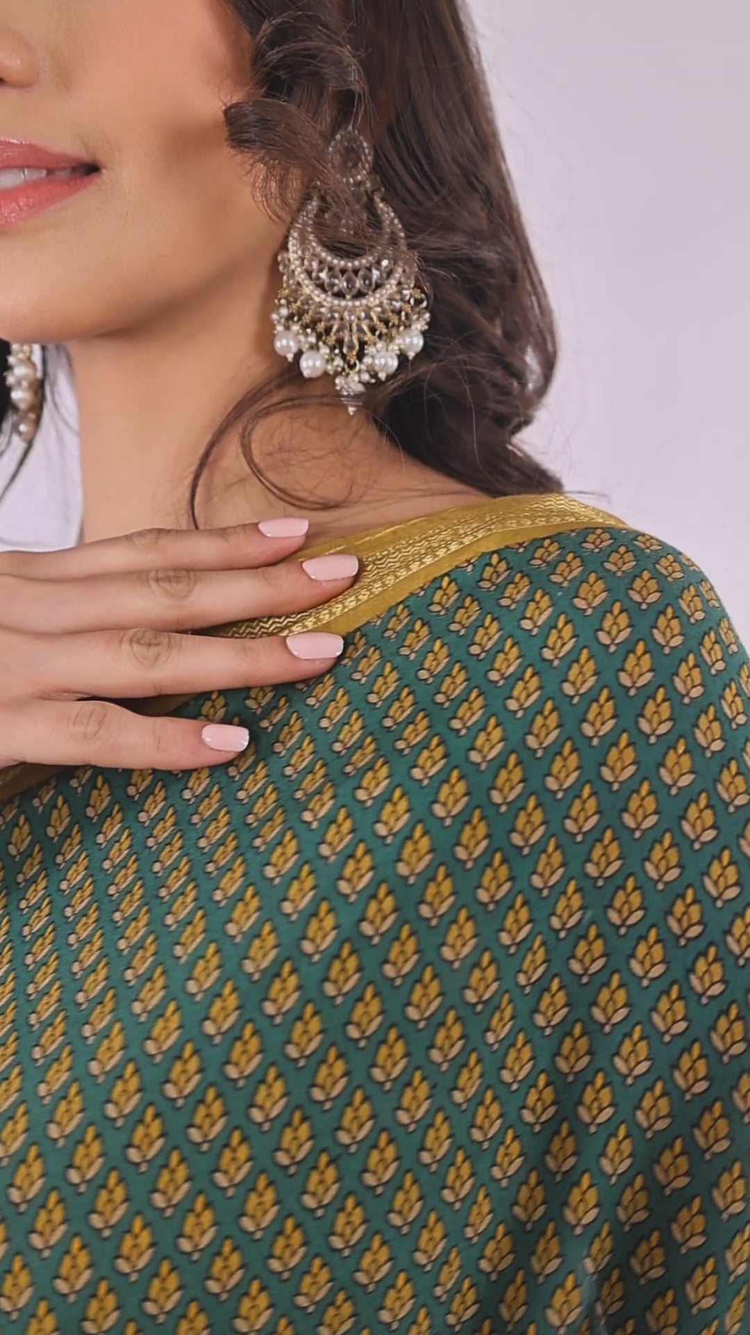 Tulip Handloom Forest Green Saree with Mustard Yellow Micro-Print & Border